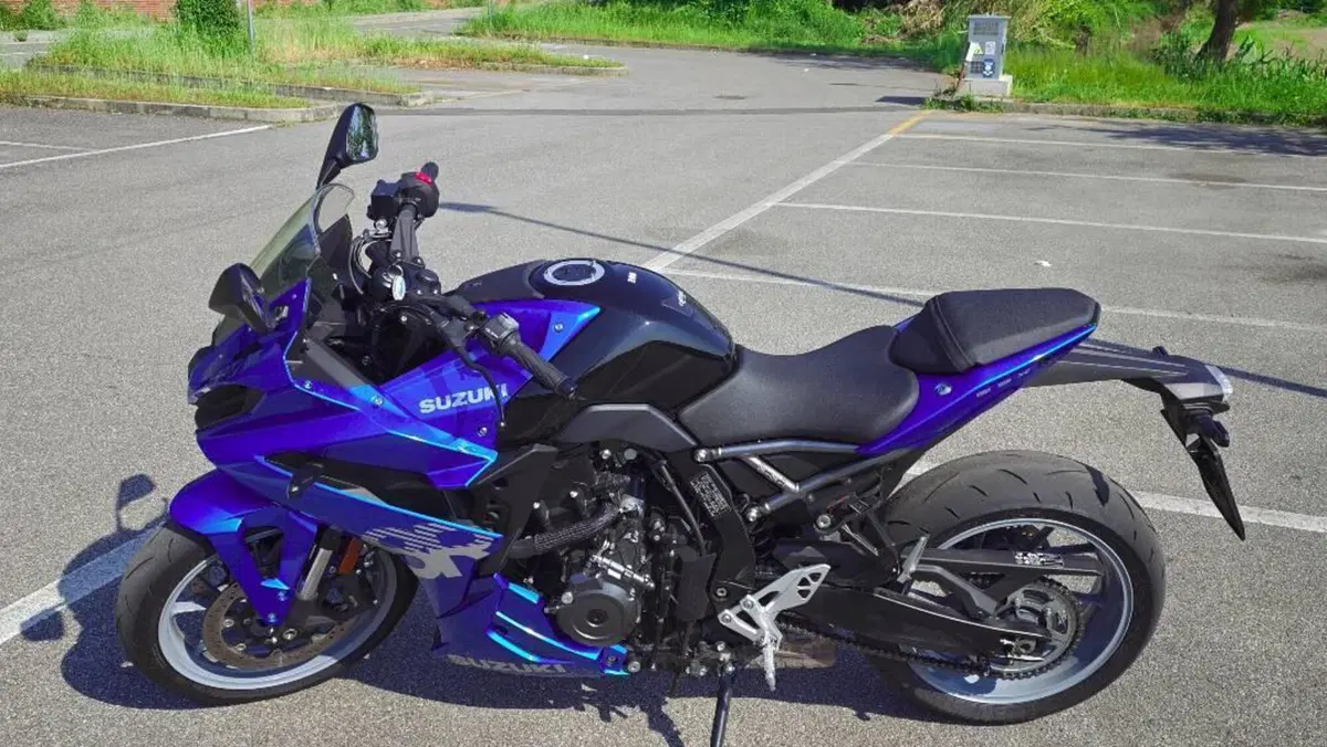 Suzuki GSX-8R (2024 - 26)  (3)