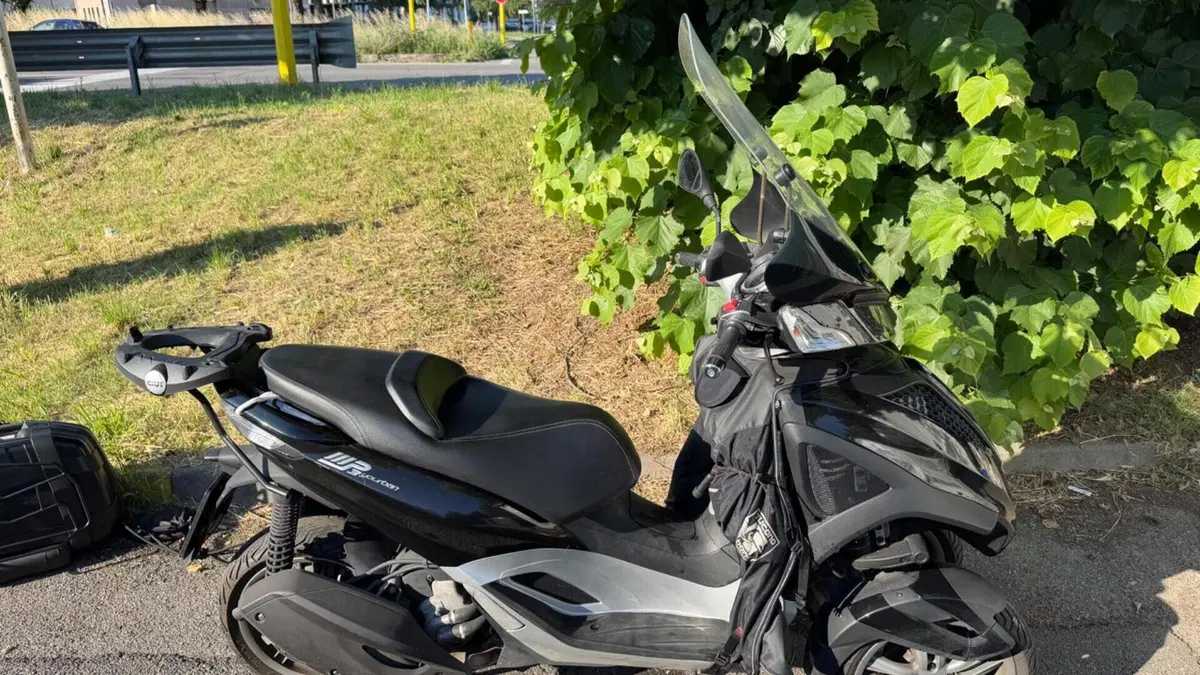 Piaggio Mp3 300 ie Yourban ERL (2011 - 17) 