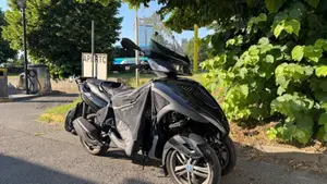 Piaggio Mp3 300 ie Yourban ERL (2011 - 17)  (2)