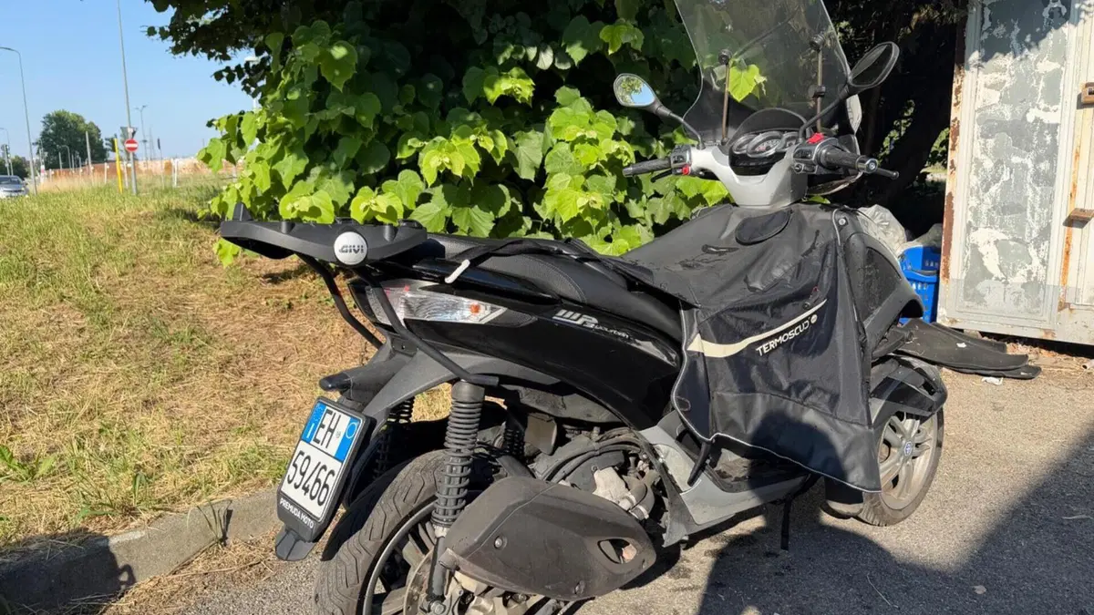 Piaggio Mp3 300 ie Yourban ERL (2011 - 17)  (4)
