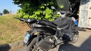 Piaggio Mp3 300 ie Yourban ERL (2011 - 17)  (4)