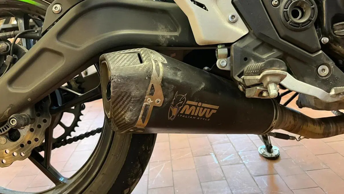 Kawasaki Z 650 Urban (2021 - 24)  (4)