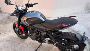 Triumph Trident 660 (2021 - 24)  (2)
