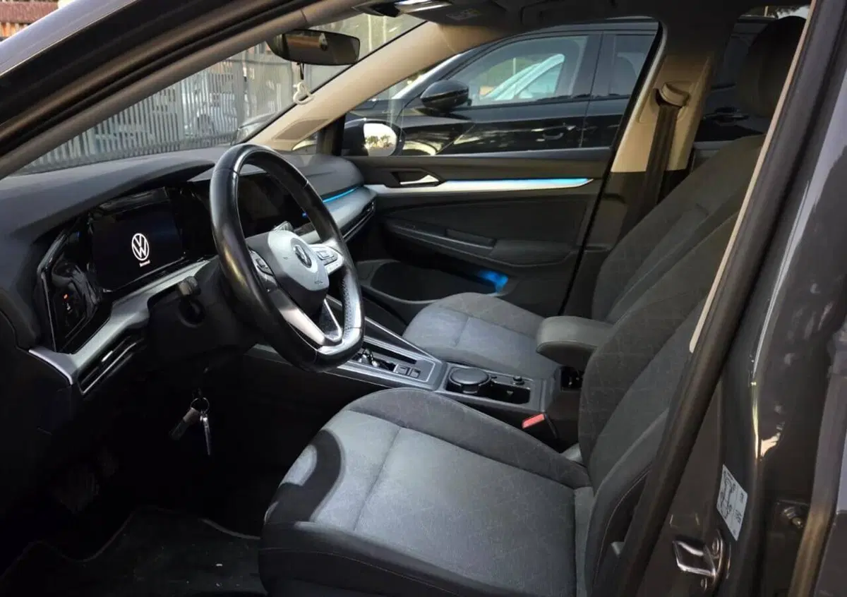 Volkswagen Golf 2.0 TDI DSG SCR Life (6)
