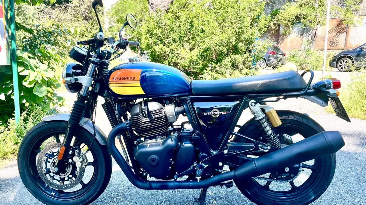 Royal Enfield Interceptor 650 (2021 - 26)  (9)