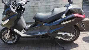 Piaggio Xevo 400 (2007 - 13)  (2)