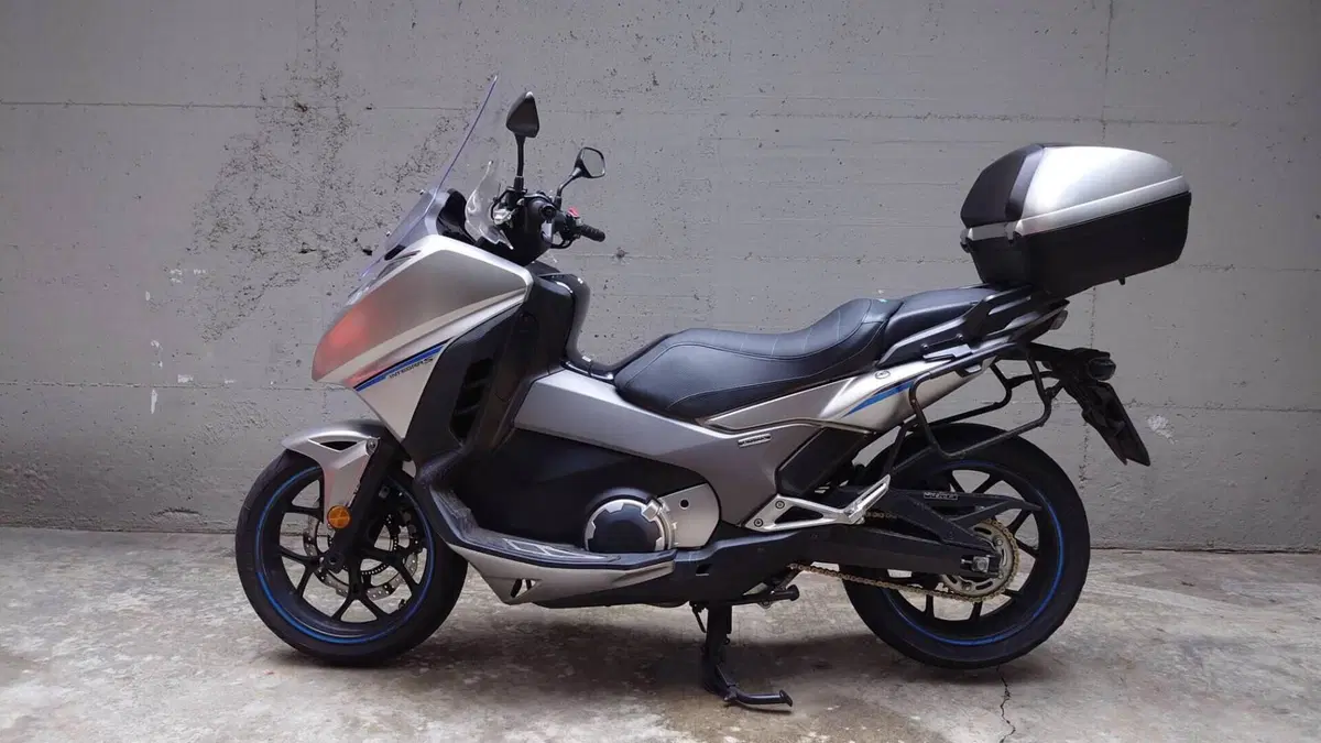 Honda Integra 750 DCT Sport (2017)  (2)