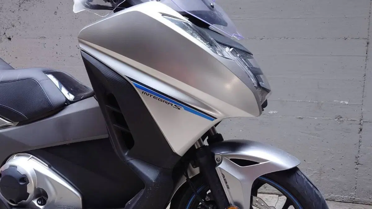 Honda Integra 750 DCT Sport (2017)  (3)