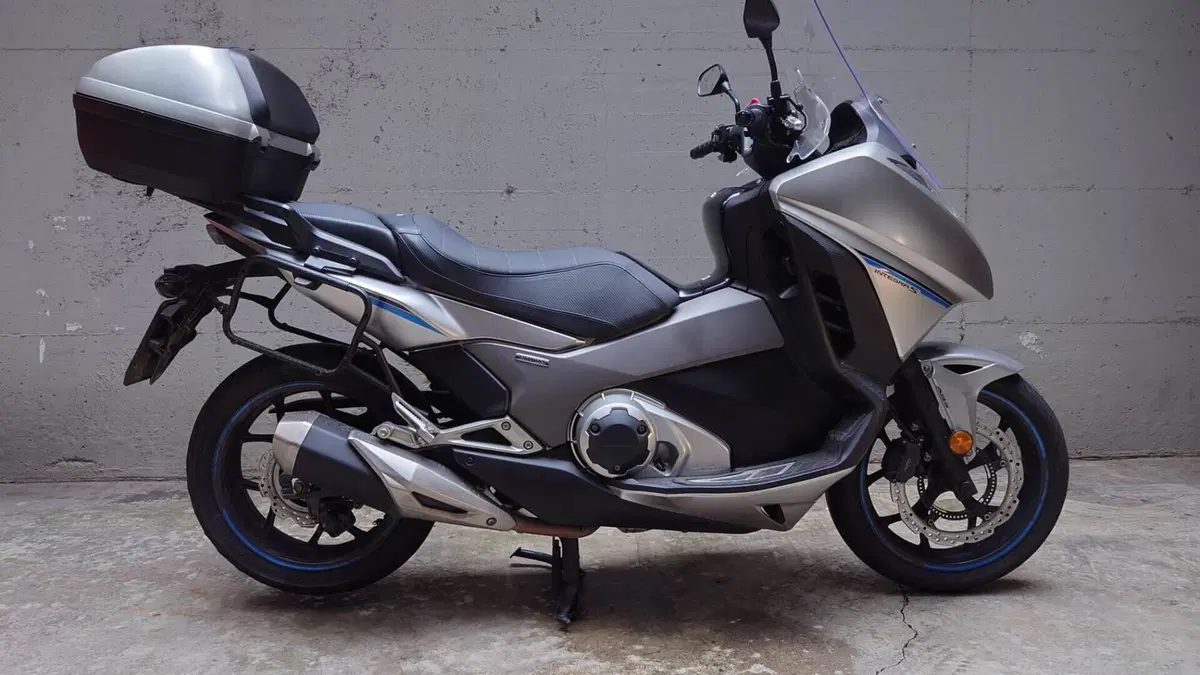 Honda Integra 750 DCT Sport (2017)  (4)