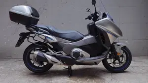 Honda Integra 750 DCT Sport (2017)  (4)