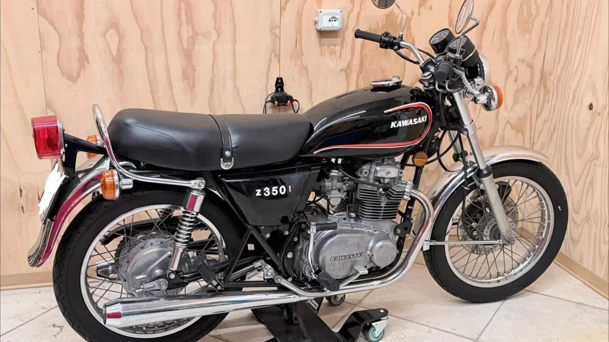 Kawasaki   (2)