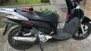 Honda SH 300 i (2006 - 10)  (6)