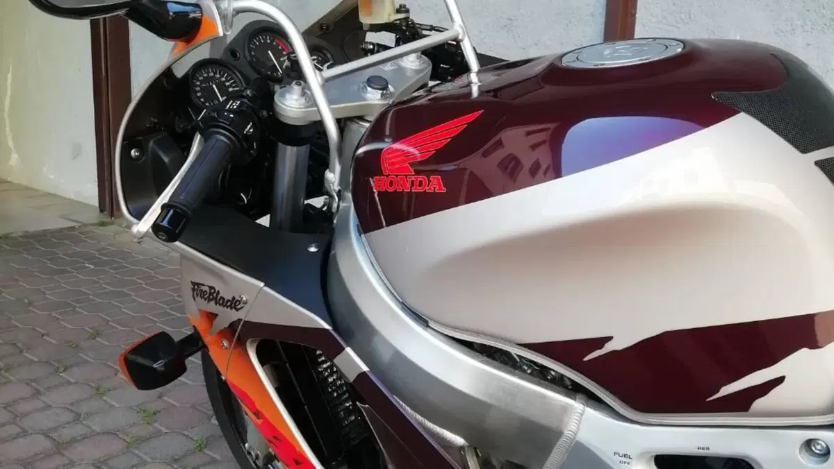 Honda CBR 900 RR (1994 - 95)  (5)