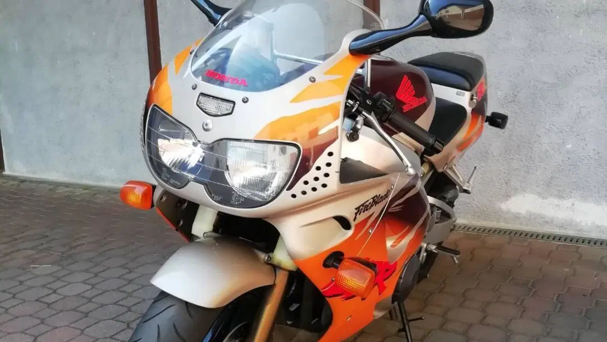 Honda CBR 900 RR (1994 - 95)  (2)