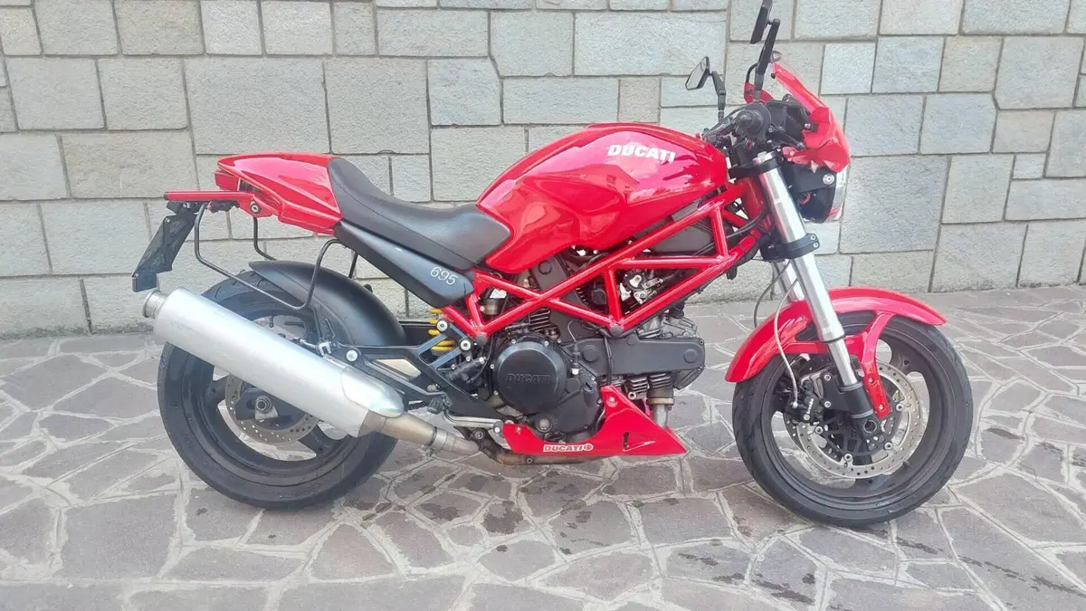 Ducati Monster 695 (2006 - 08)  (16)