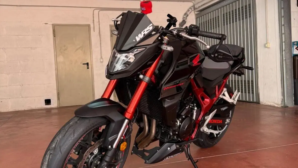 Honda CB 750 Hornet (2023 - 24)  (2)