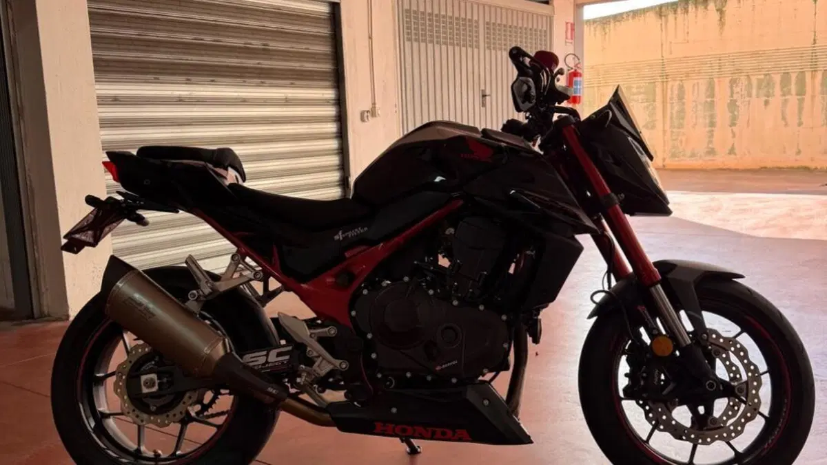 Honda CB 750 Hornet (2023 - 24)  (3)