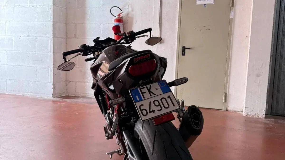 Honda CB 750 Hornet (2023 - 24)  (4)