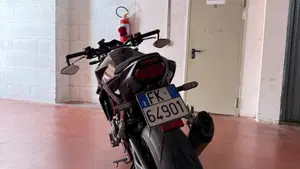 Honda CB 750 Hornet (2023 - 24)  (4)
