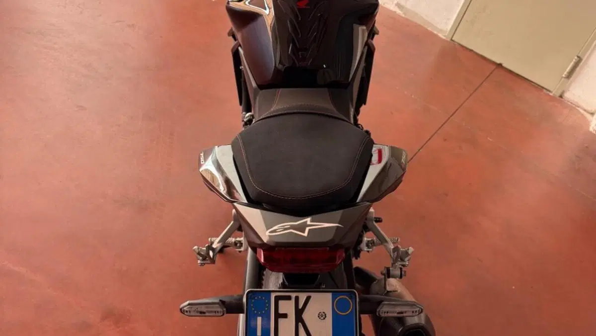 Honda CB 750 Hornet (2023 - 24)  (7)