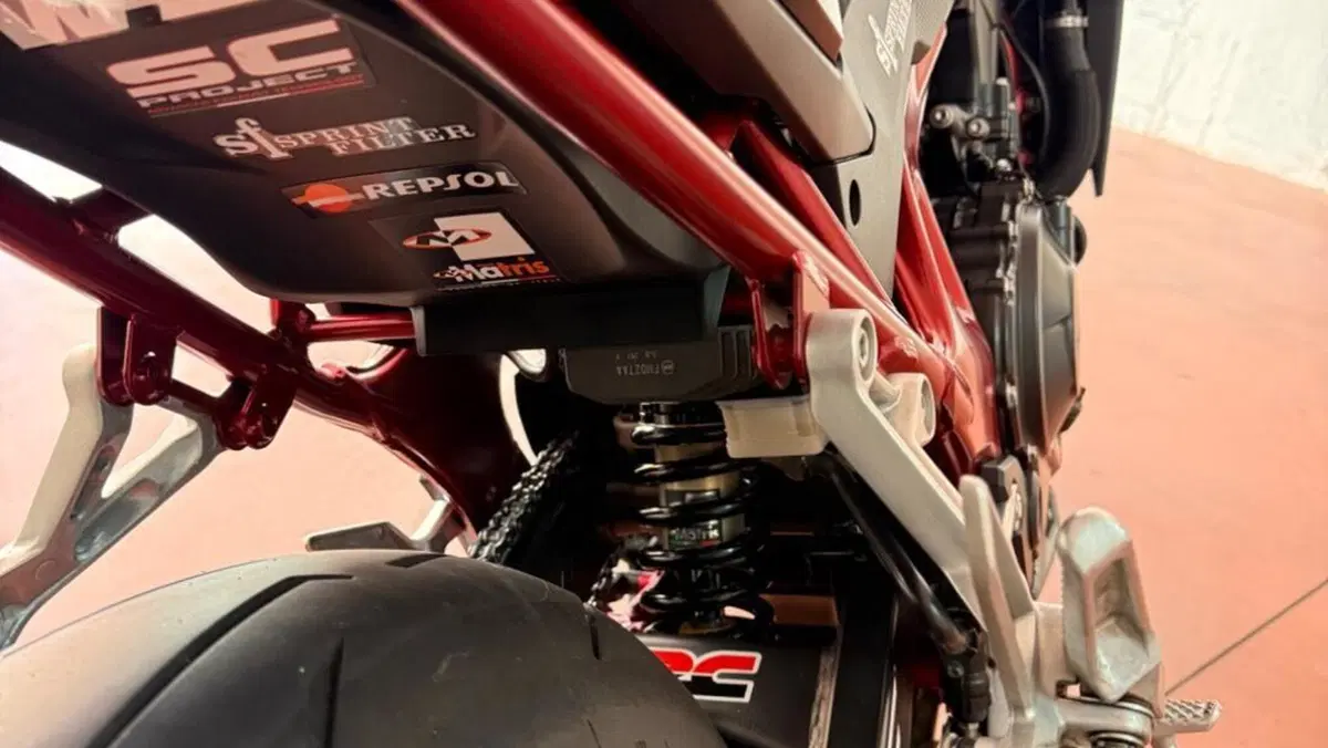 Honda CB 750 Hornet (2023 - 24)  (8)