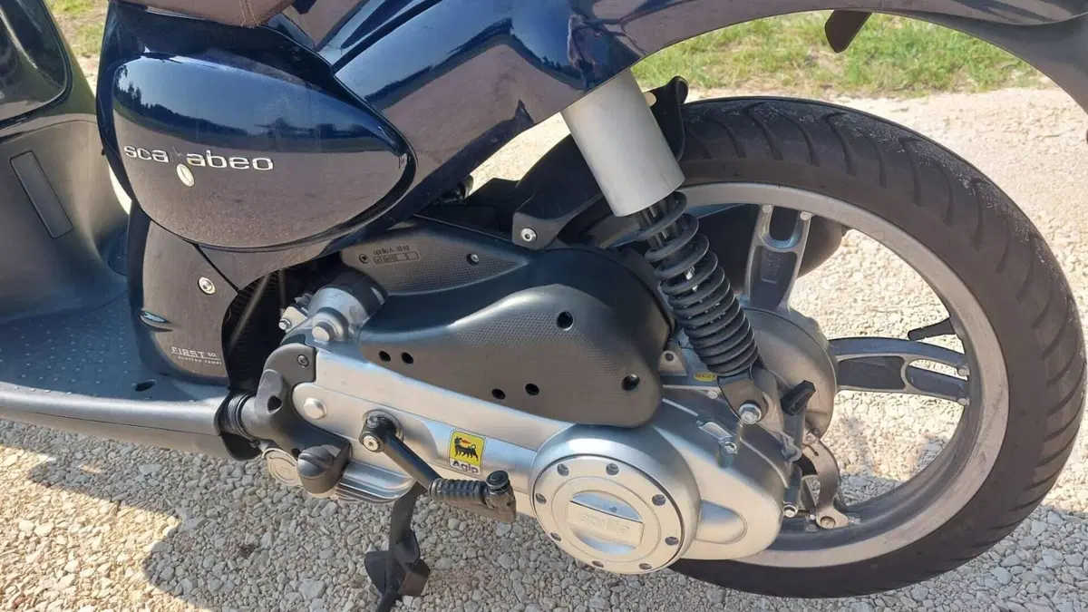Aprilia Scarabeo 50 4t (2009 - 12)  (3)