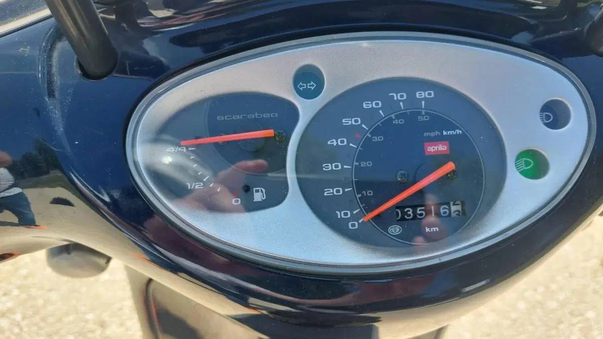 Aprilia Scarabeo 50 4t (2009 - 12)  (5)