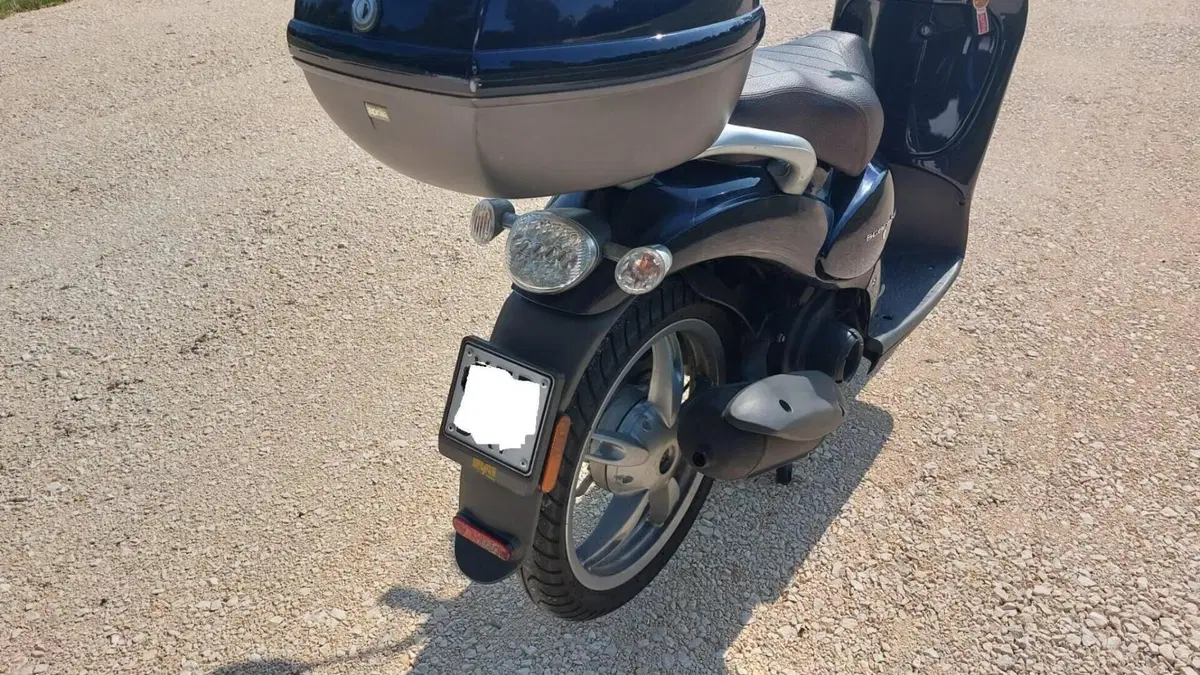 Aprilia Scarabeo 50 4t (2009 - 12)  (4)