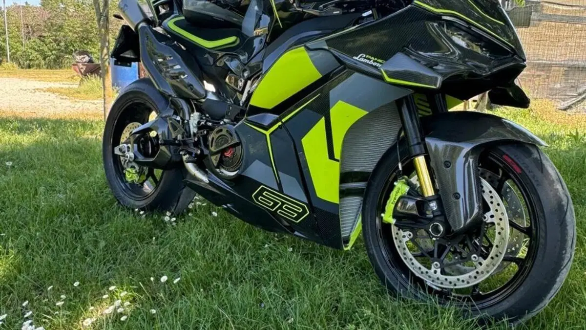 Ducati Panigale V4 Lamborghini (2026)  (2)