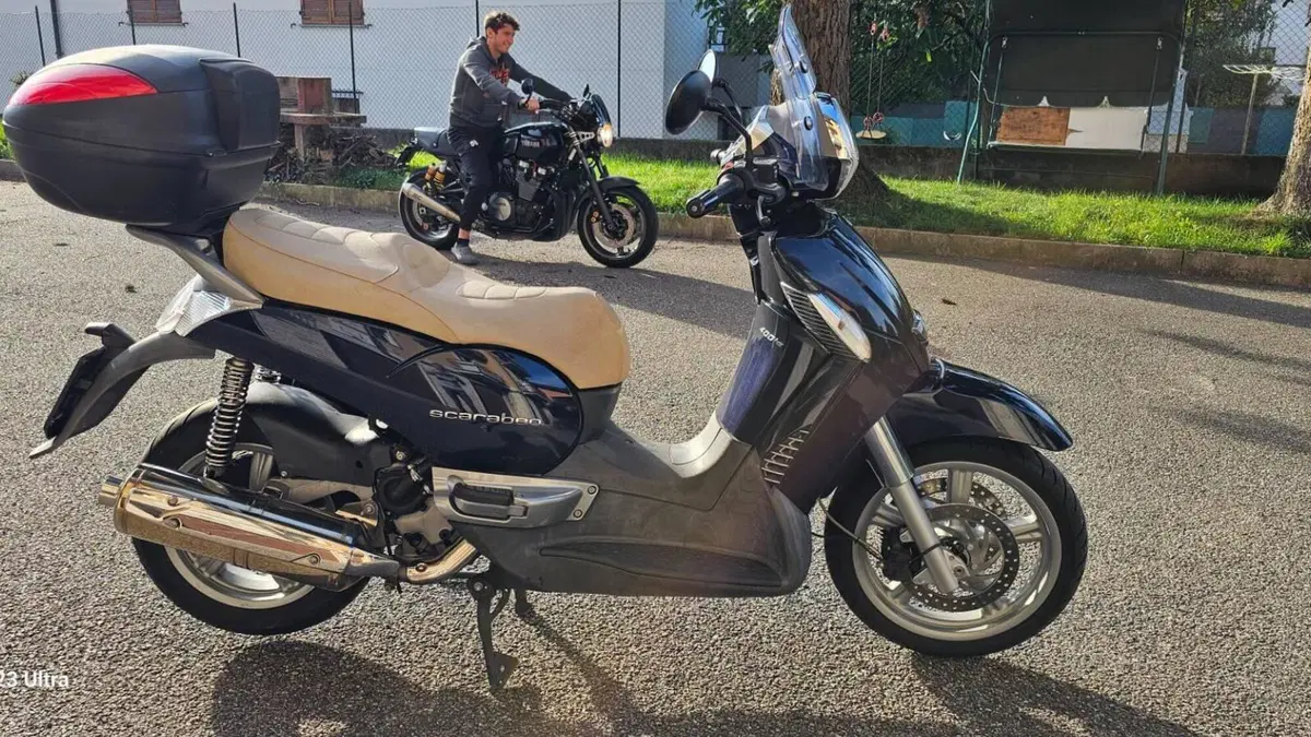 Aprilia Scarabeo 400 (2006 - 11)  (2)