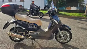 Aprilia Scarabeo 400 (2006 - 11)  (2)