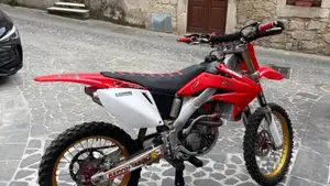 Honda CRF 250R (2010 - 11) 