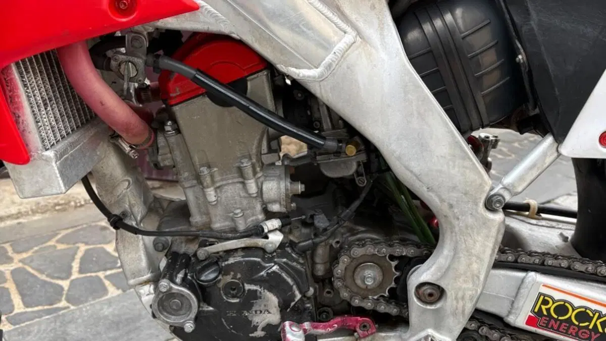 Honda CRF 250R (2010 - 11)  (3)