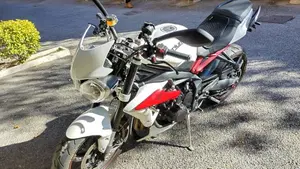 Triumph Street Triple R ABS (2013 - 17)  (6)
