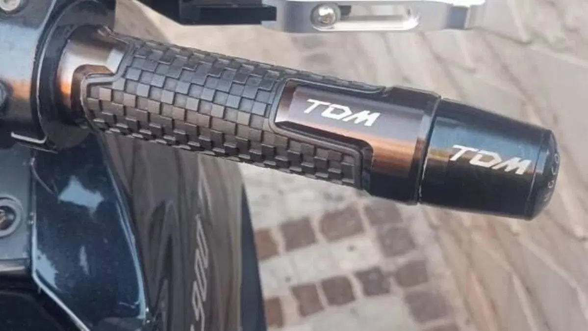 Yamaha TDM 900 (2002 - 14)  (7)