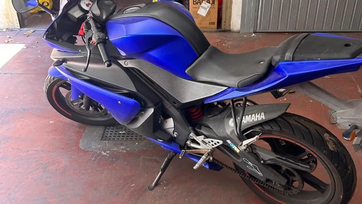 Yamaha YZF R125 (2014 - 16)  (2)