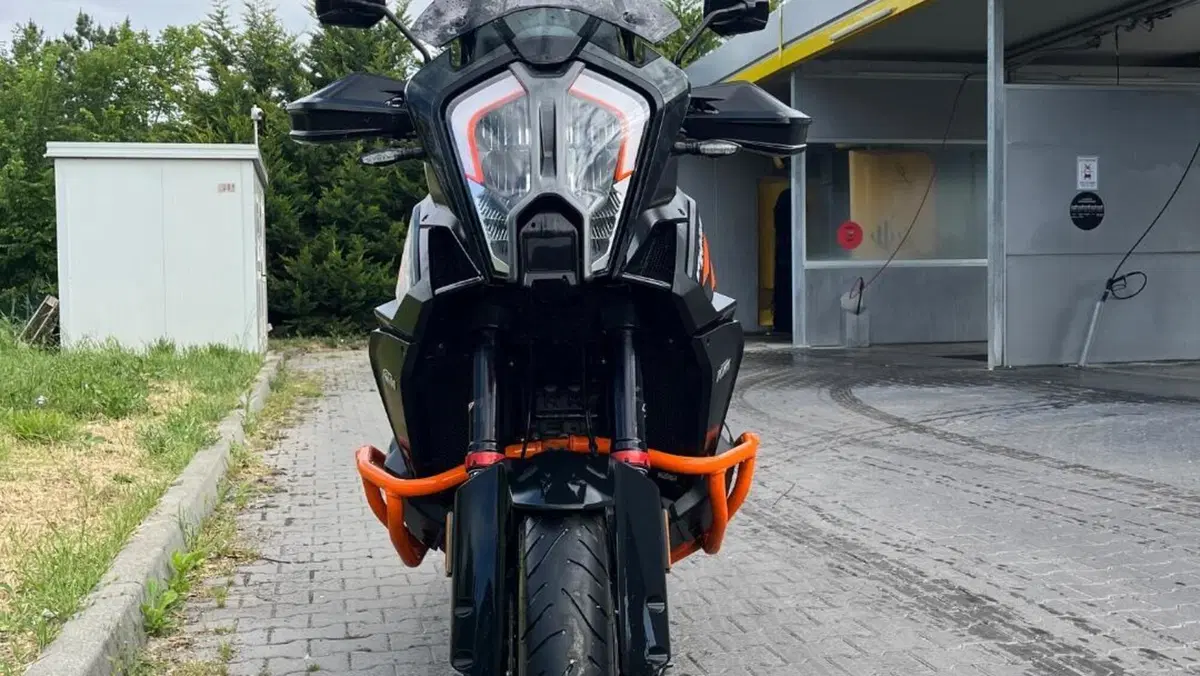 KTM 1290 Super Adventure S (2021)  (3)