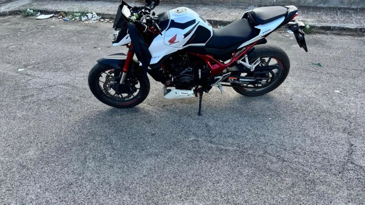 Honda CB 750 Hornet (2023 - 24)  (5)