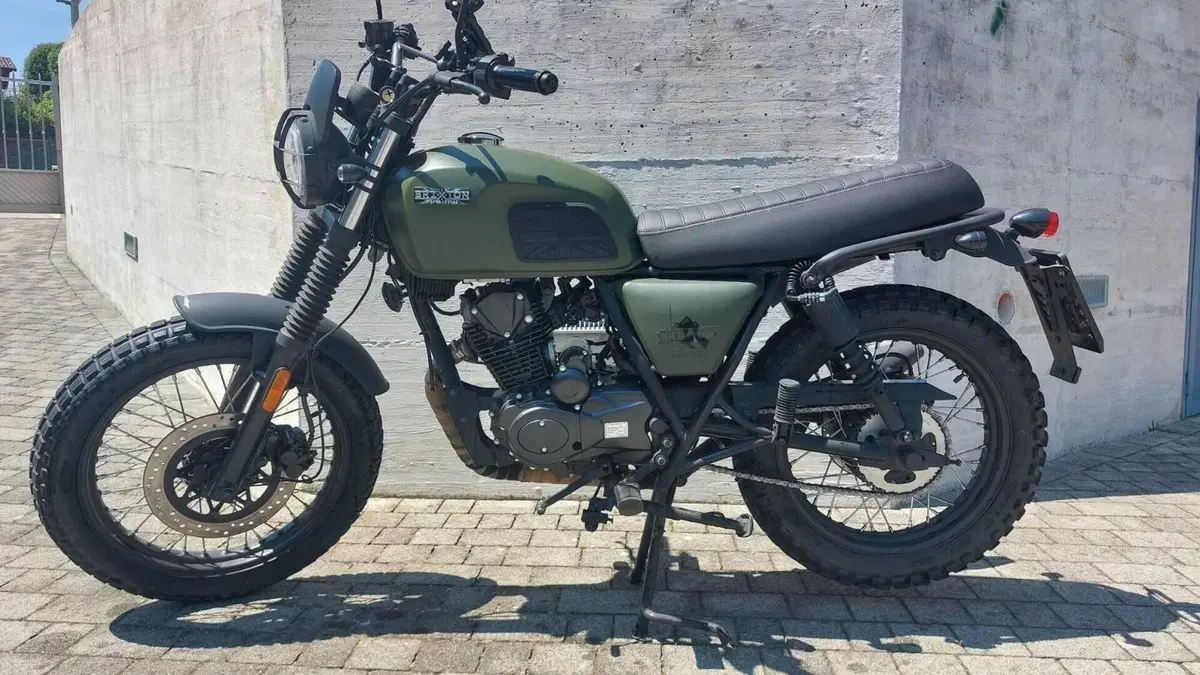 Brixton Motorcycles Felsberg 125 CBS (2021 - 25)  (2)