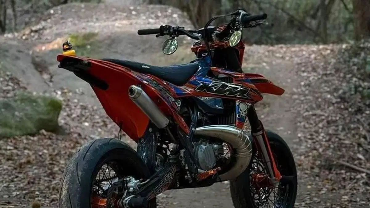 KTM 300 EXC E TPI (2022)  (4)