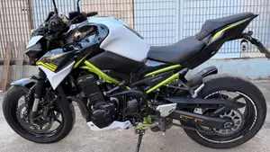 Kawasaki Z 900 (2020)  (2)