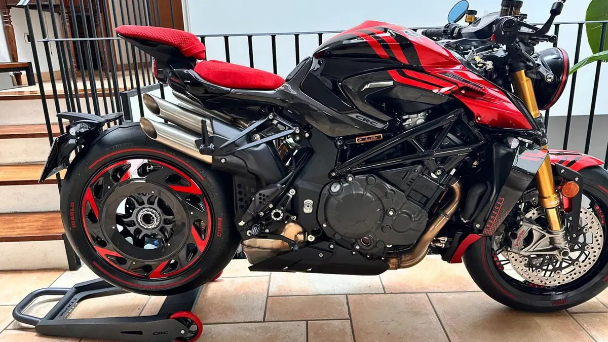 MV Agusta Rush 1000 (2023 - 26)  (2)