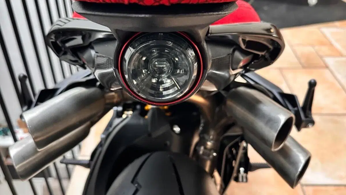 MV Agusta Rush 1000 (2023 - 26)  (3)
