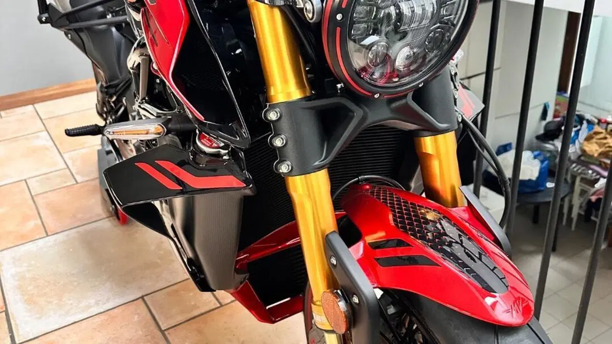 MV Agusta Rush 1000 (2023 - 26)  (4)