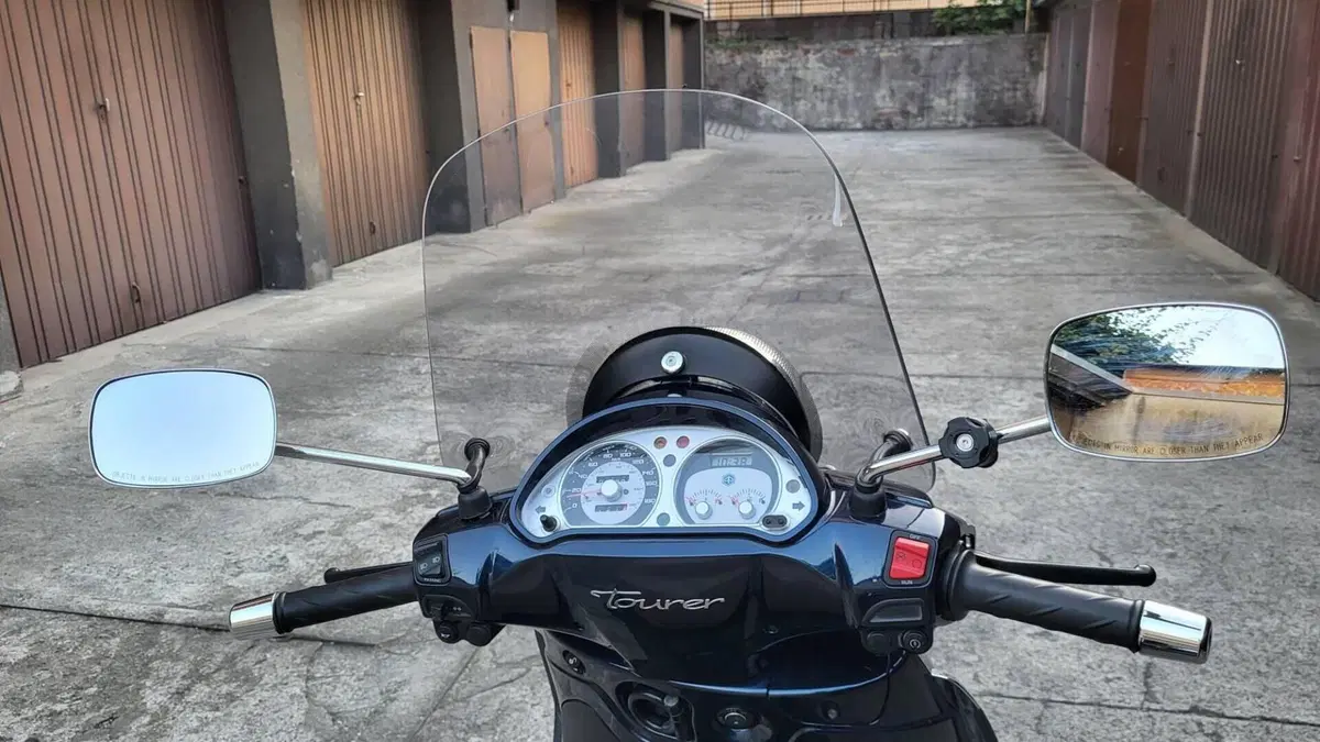 Piaggio Beverly Tourer 125  (6)