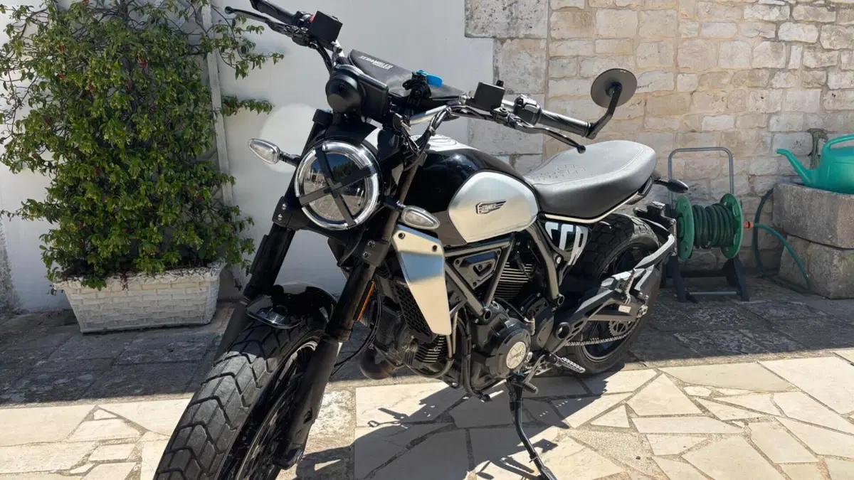 Ducati Scrambler 800 Icon (2023 - 24) 