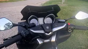 Yamaha T-Max 530 SX Sport Edition (2018 - 19)  (13)