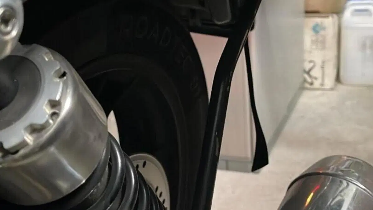 Moto Guzzi V7 II Stone (2015 - 17)  (5)
