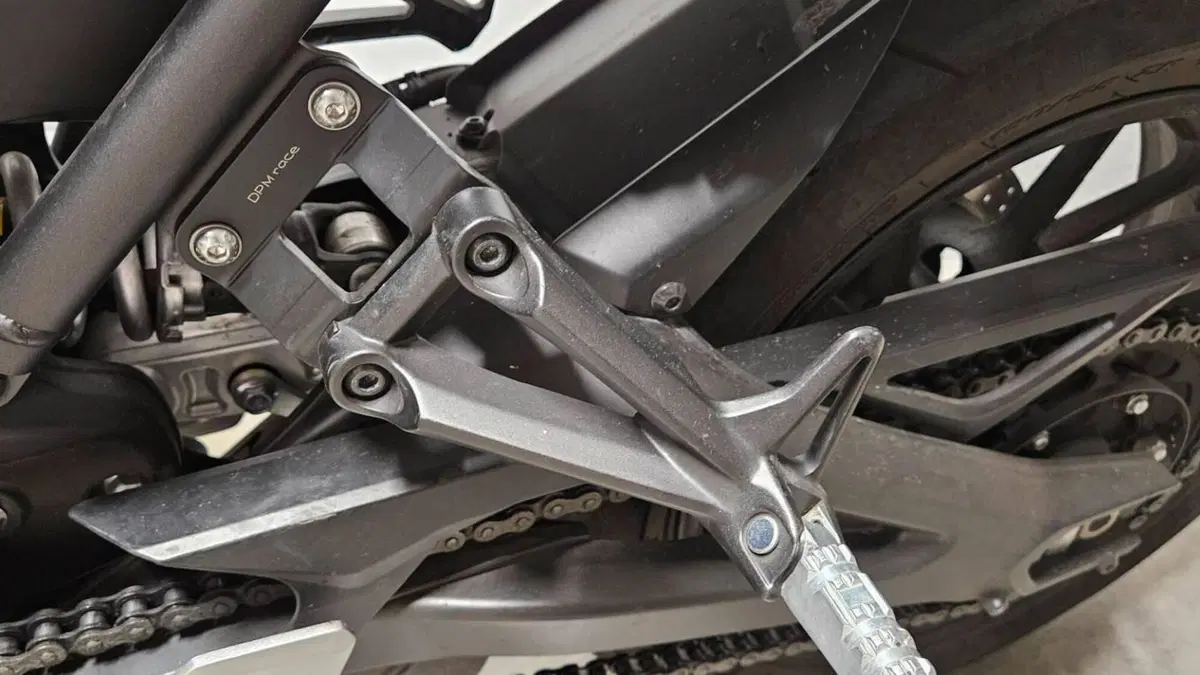 Yamaha XSR 900 ABS (2016 - 20)  (4)