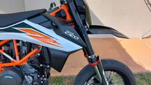 KTM 690 SMC R (2019 - 20)  (2)